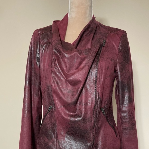 Grace Elements Red Faux Leather Jacket with Waterfall Lapels - size Small - Picture 9 of 14